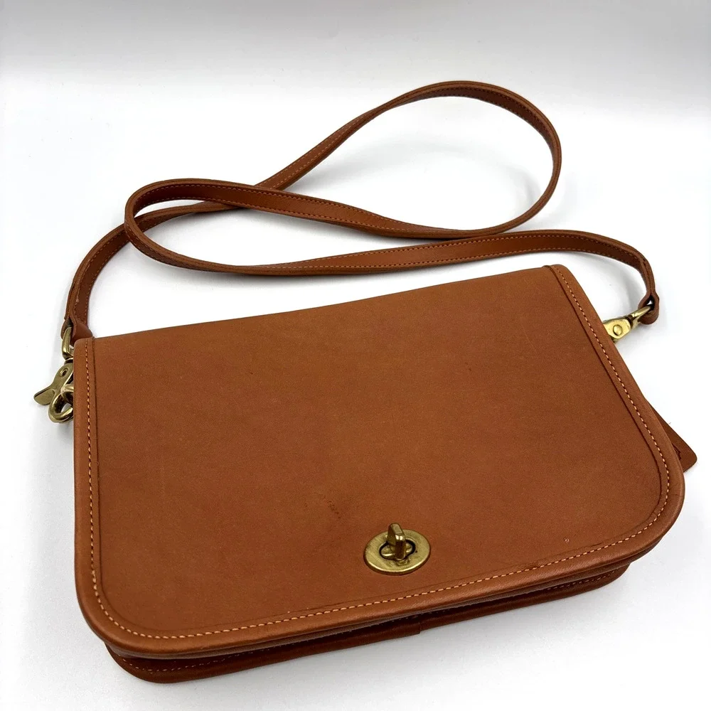 Vintage Coach 1116 Flap British Tan Leather Crossbody Purse Bag Classic